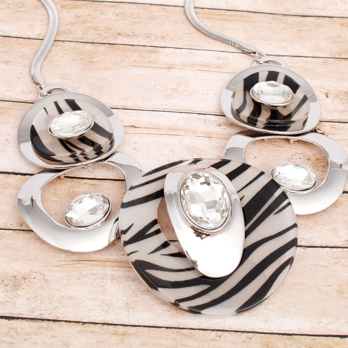 Necklace Silver Zebra Circular Bib for Women