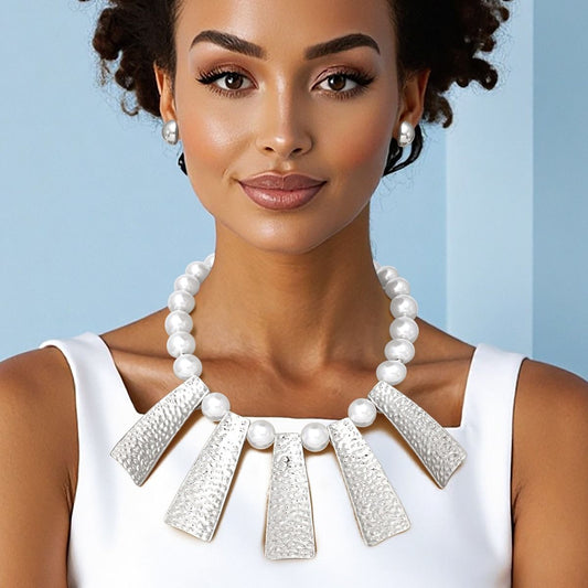 Bib White Pearl Silver Hammered Plate Necklace