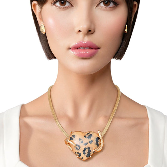 Pendant Leopard Heart Gold Mesh Chain Necklace