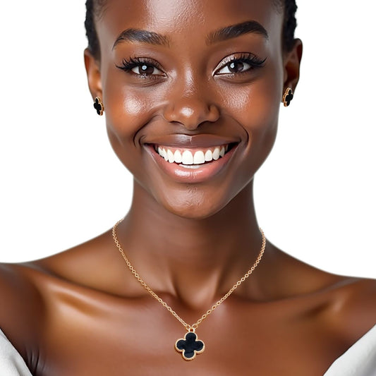 Pendant Vintage Black Quatrefoil Gold Necklace Set