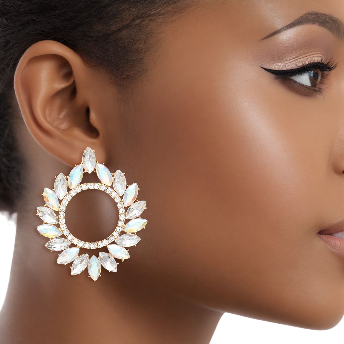 Studs Glistening Aurbo Crystal Wreath Earrings